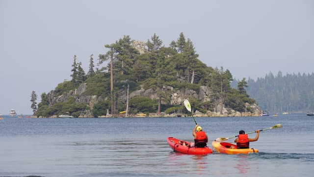 Kayaking in Lake Tahoe